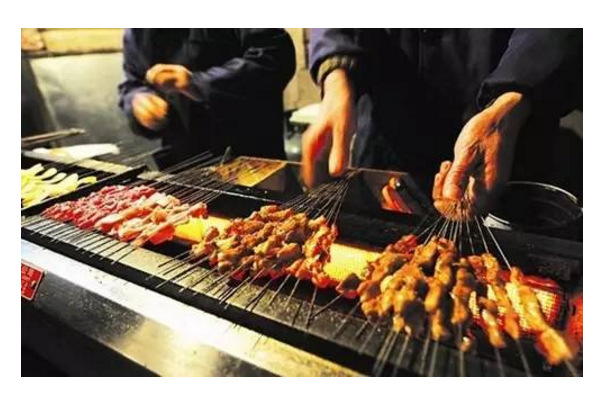 郑州最有名夜市小吃街 深夜食堂，正宗的河南美食 